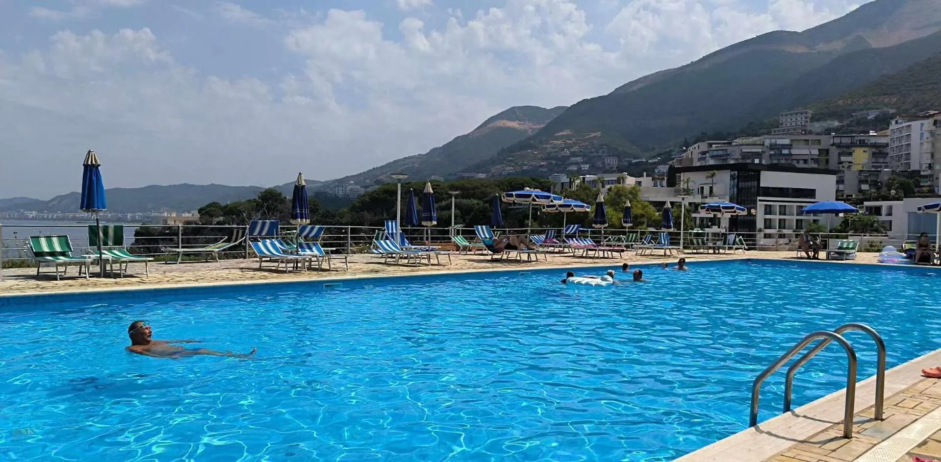 Matthews Beach House Vlore Albania